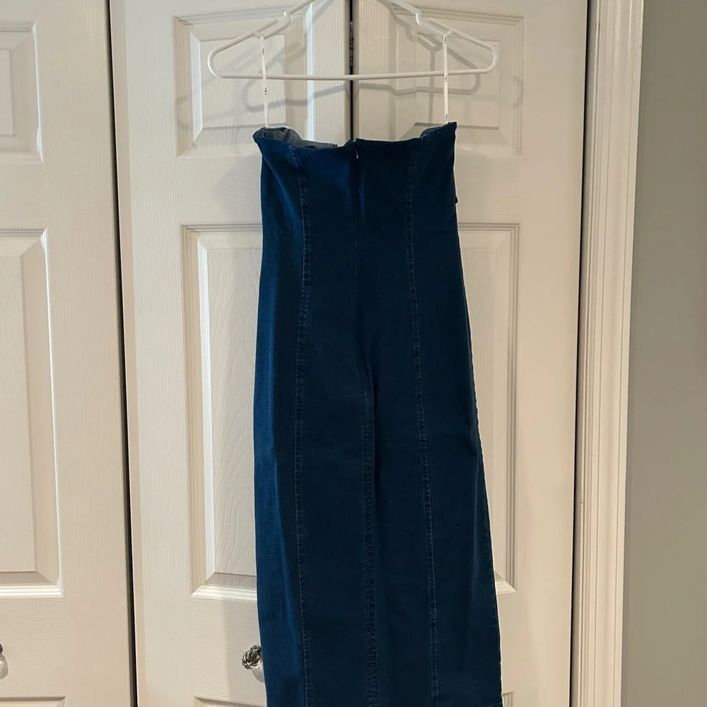 Lulus Utter Perfection Dark Wash Denim Strapless Bow Midi Dress - Picture 6 of 7